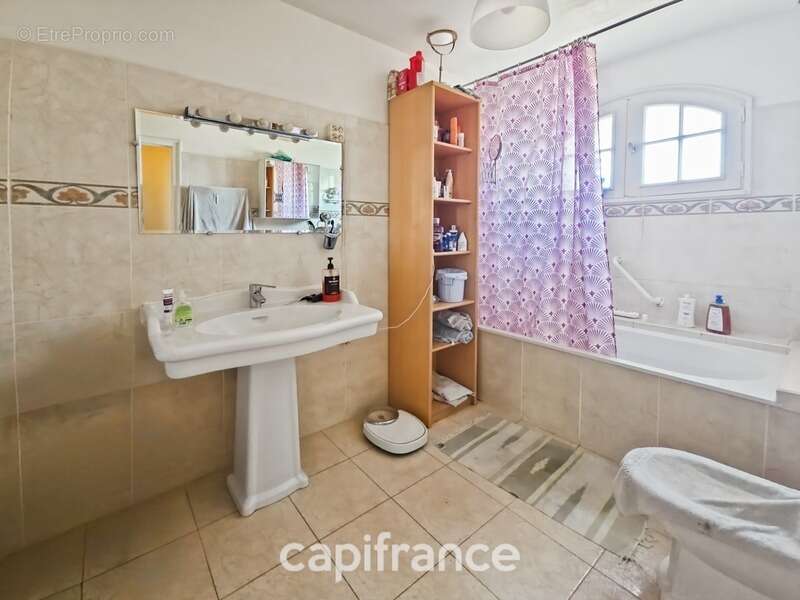 Maison à SAINT-ANDRE-DE-CUBZAC