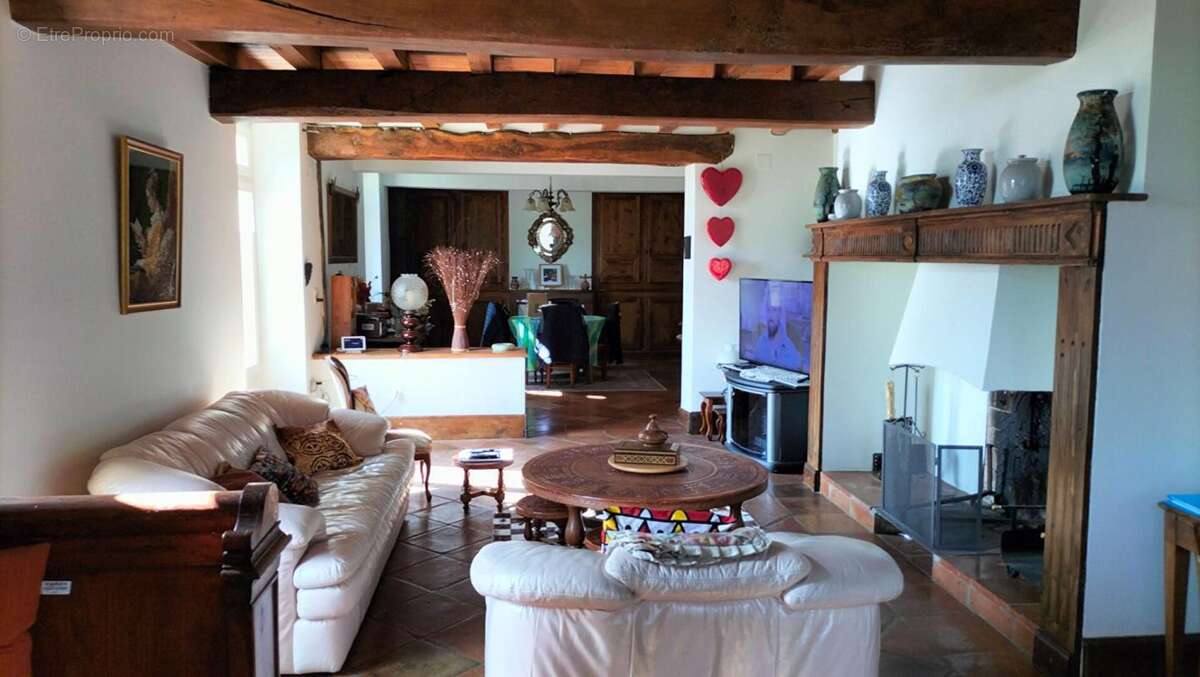 Maison à MAUVEZIN