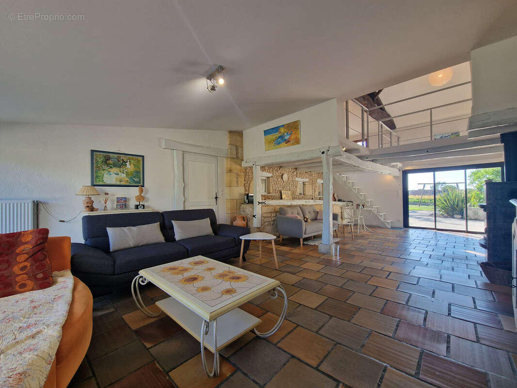 Maison à TUGERAS-SAINT-MAURICE