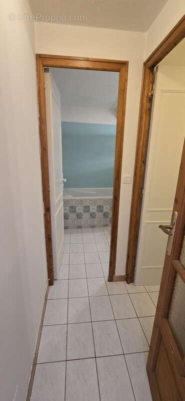Appartement à LA TOUR-D'AIGUES