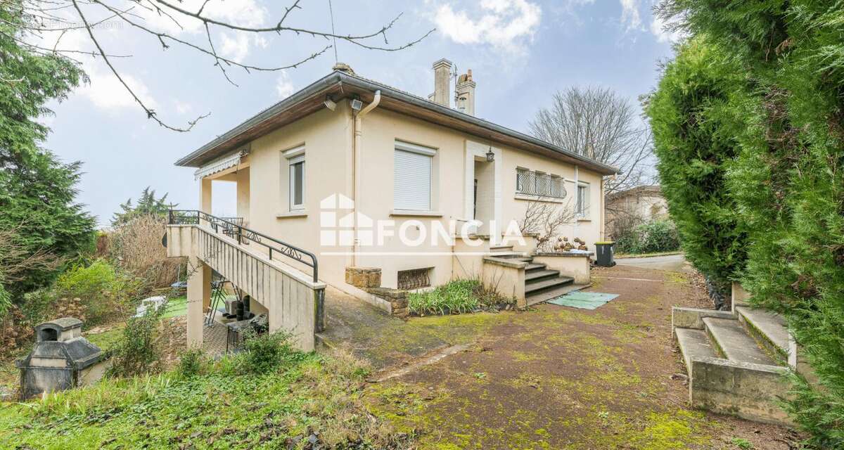 Maison à NEUVILLE-SUR-SAONE