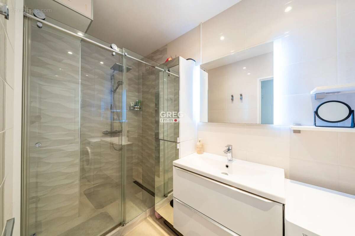 Appartement à VILLENEUVE-LOUBET