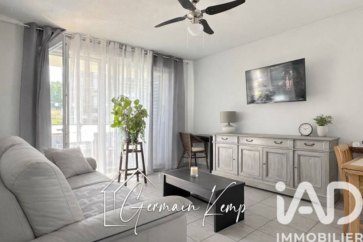 Photo 1 - Appartement à L'ISLE-D'ABEAU