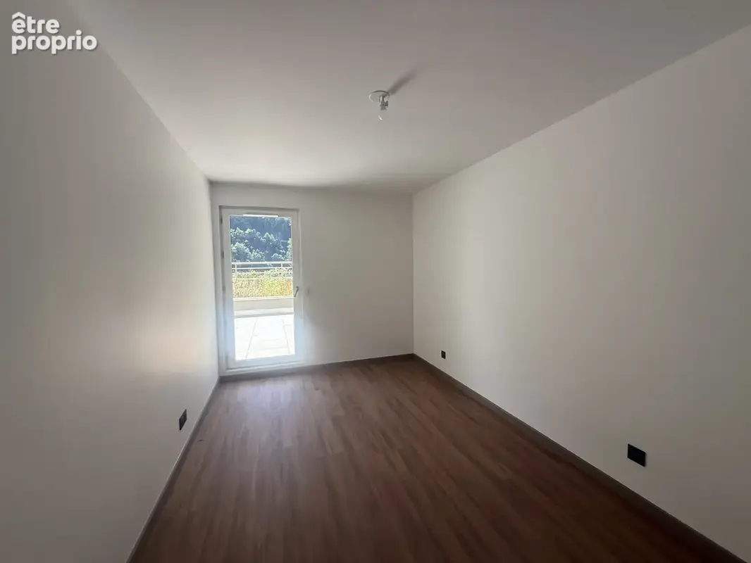 Appartement avec grande terrasse et stationnement privatif - photo 5