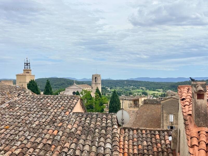 Appartement à LORGUES
