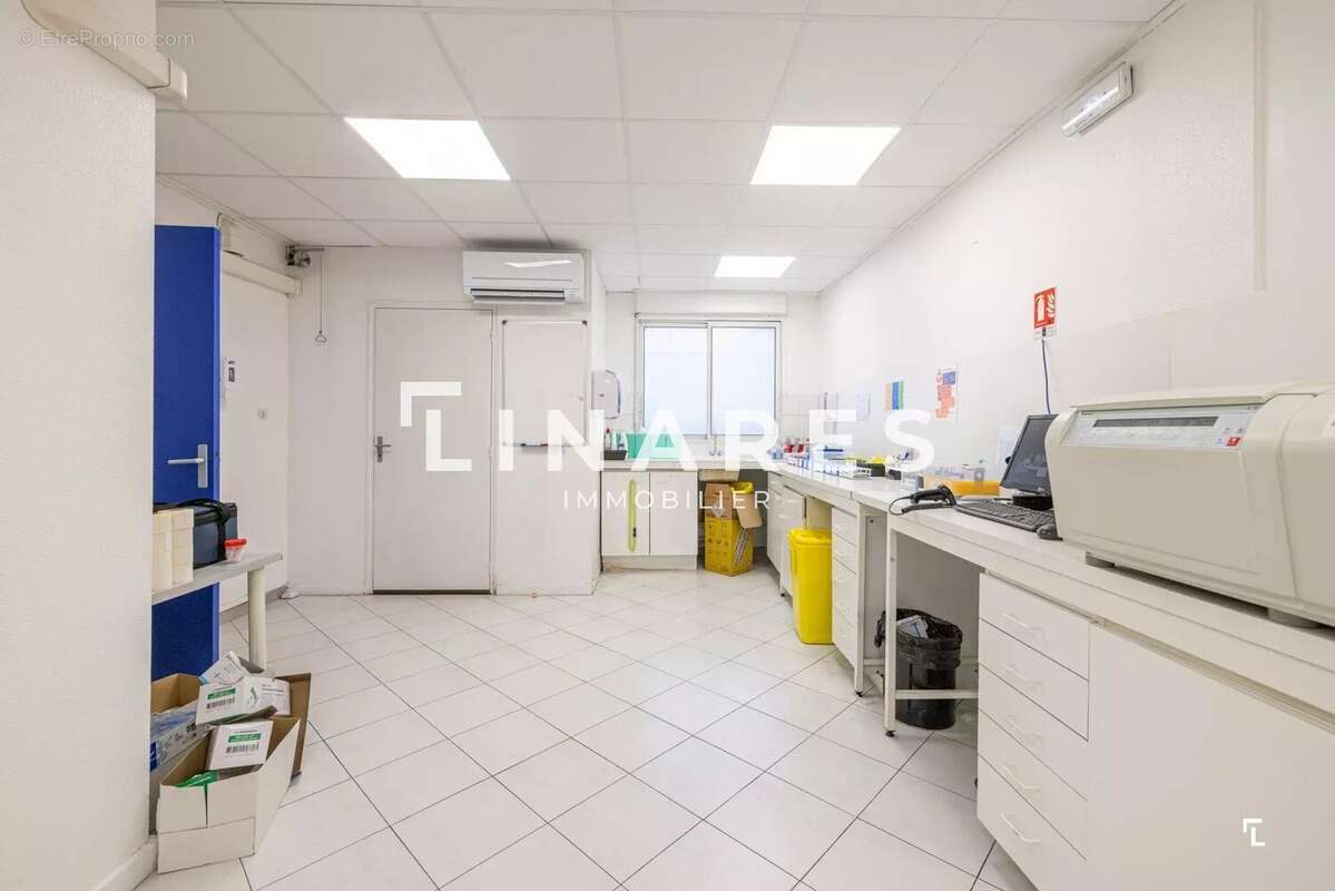 Commerce à MARSEILLE-13E