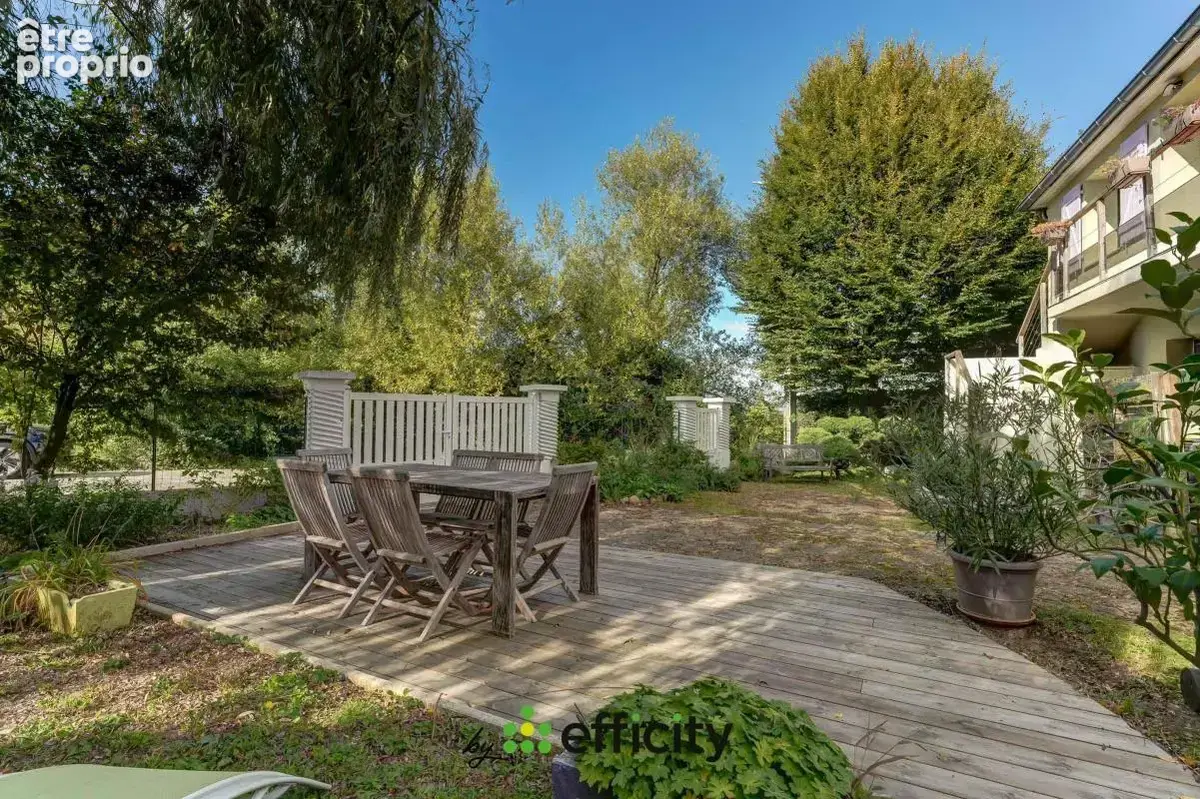 Maison 5 pièces 128 m² à vendre à Saint-Priest (69800) - photo 2