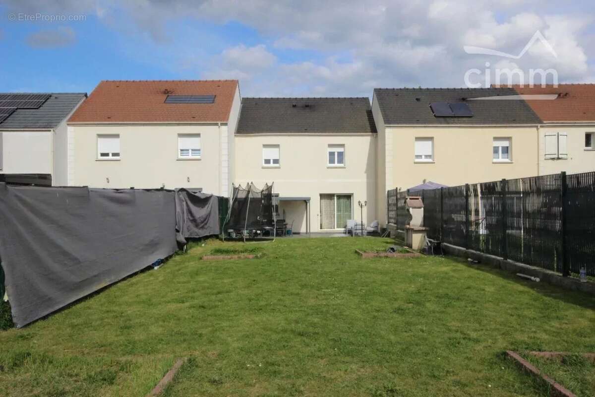 Maison à SAINT-OUEN-L'AUMONE