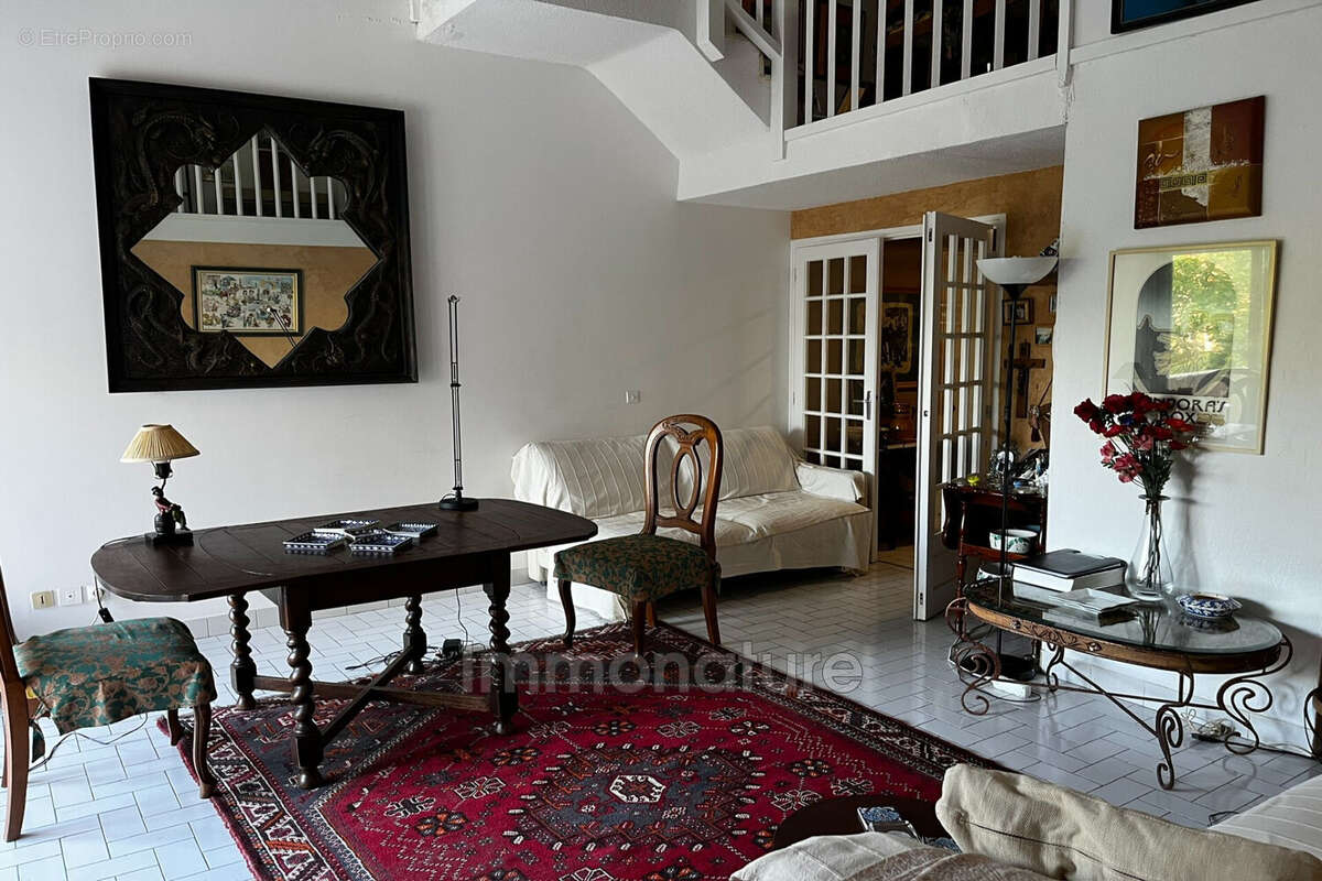 Appartement à GANGES