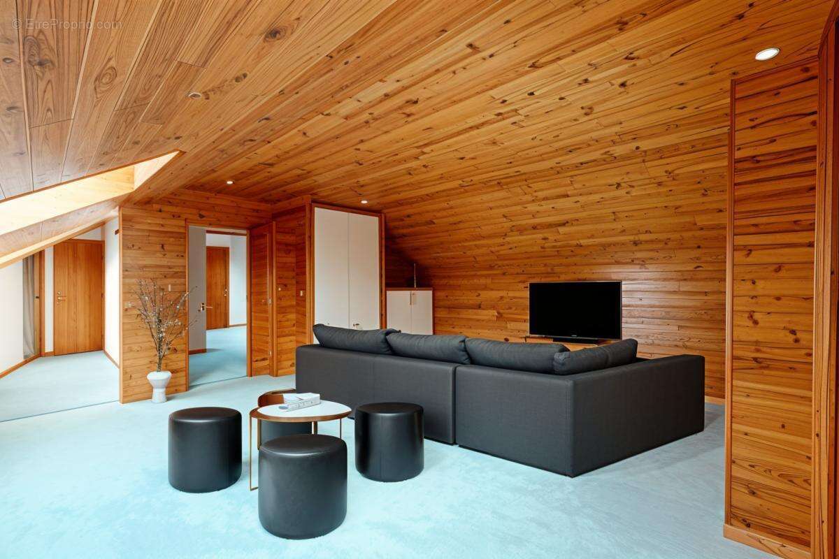 Maison à JOUY-LE-CHATEL