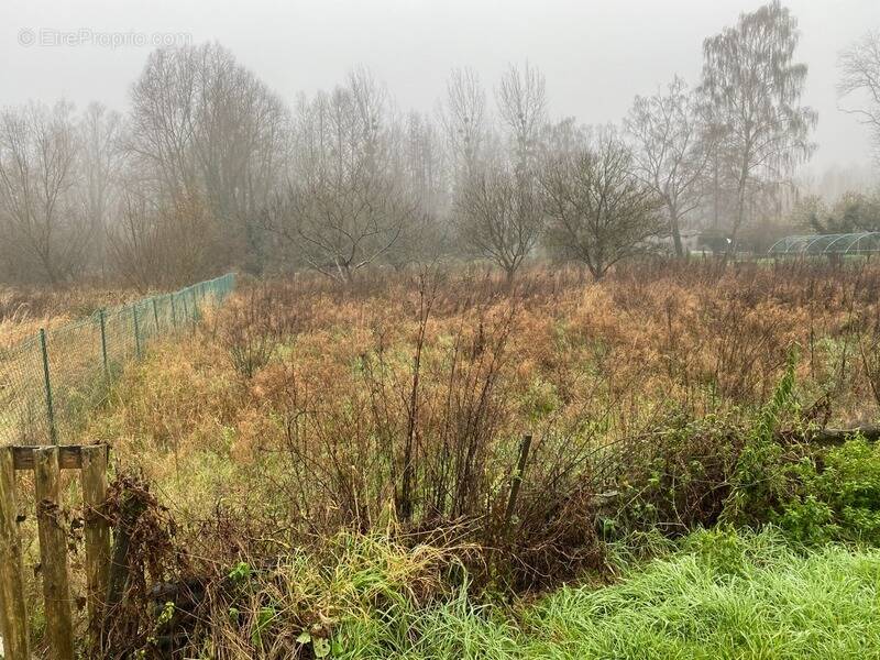 Terrain à LIESSE-NOTRE-DAME