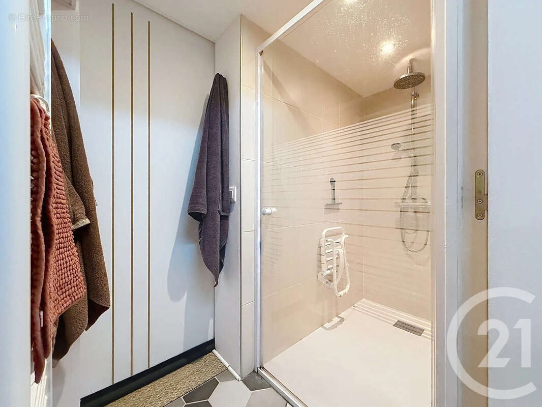 Maison 93 m² à La Chapelle-Saint-Luc  - photo 9