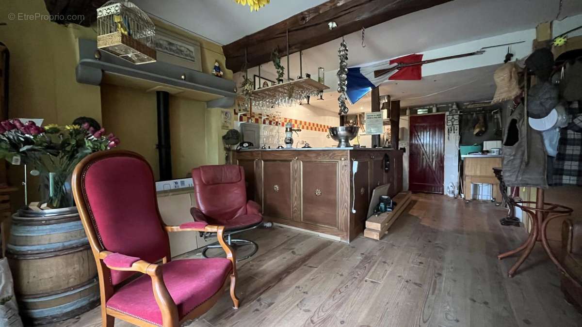 Maison à CHARBONNAT