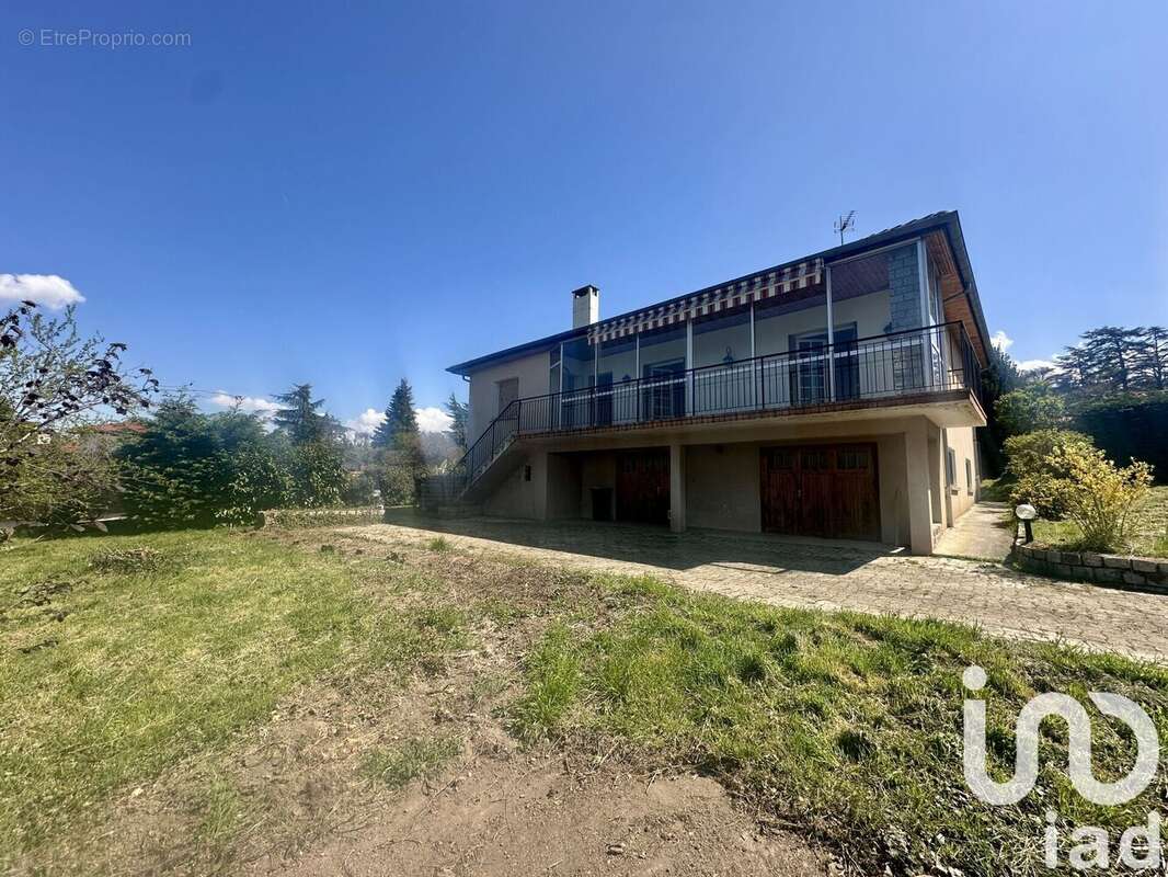 Photo 2 - Maison à SAINT-BONNET-LES-OULES