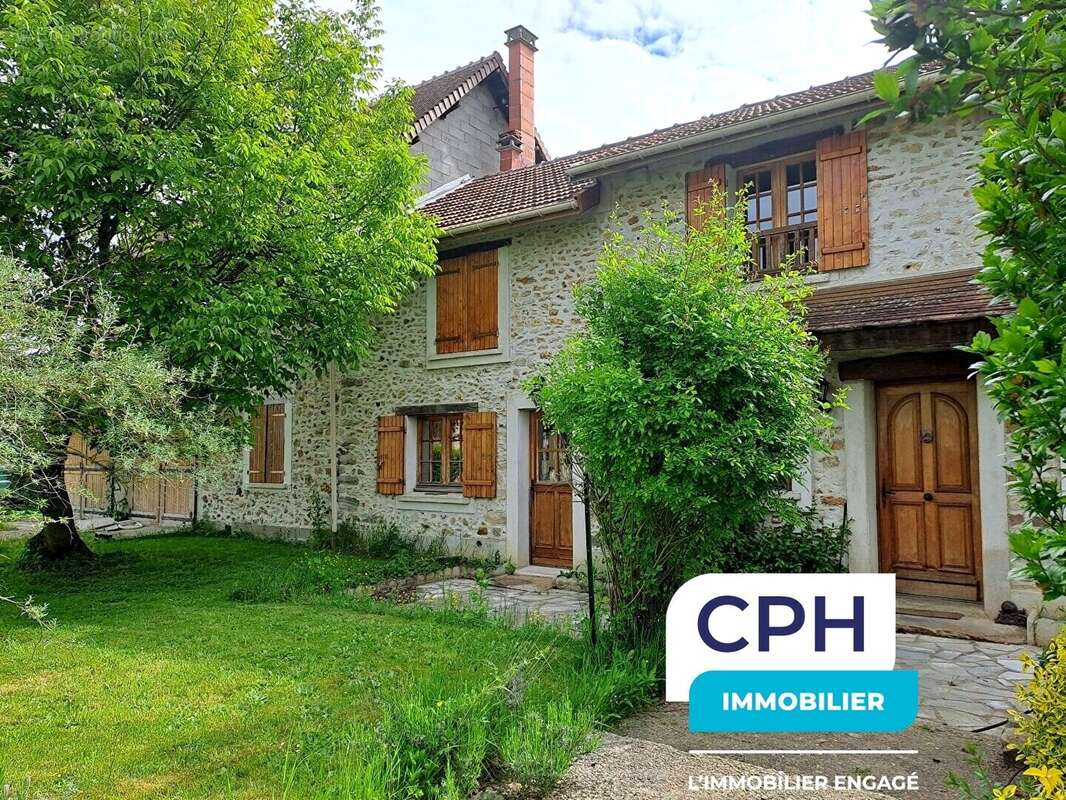 Maison à SAINT-CYR-SOUS-DOURDAN