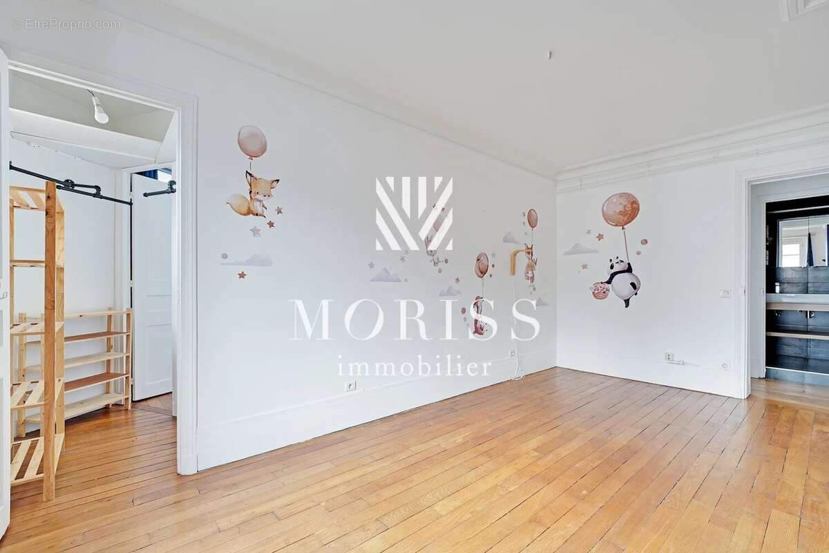 Appartement à PARIS-10E