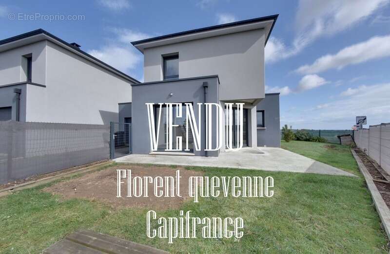 Maison à HUBERT-FOLIE