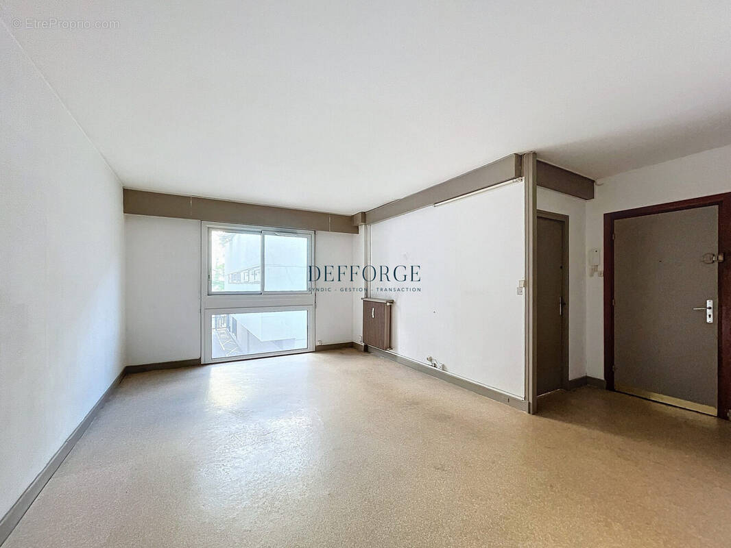 Appartement à PARIS-12E