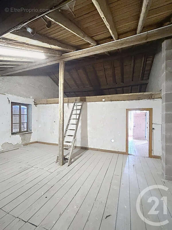 Maison 200 m² à Damas-Et-Bettegney  - photo 6