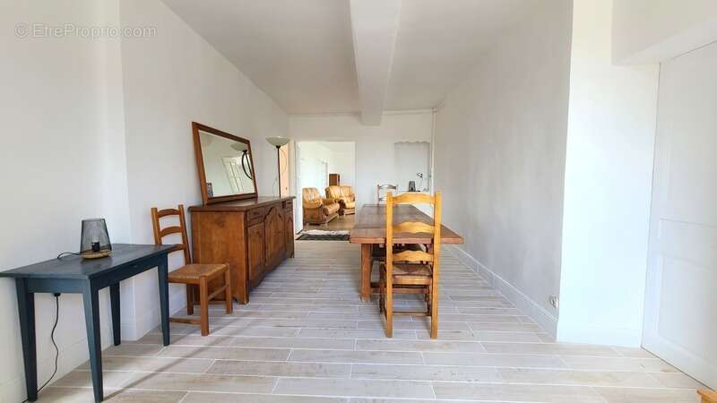 Chartres - ensemble immobilier  - habitation 175 m² avec grange 200 m² - parcelles  5000 m2 - photo 7