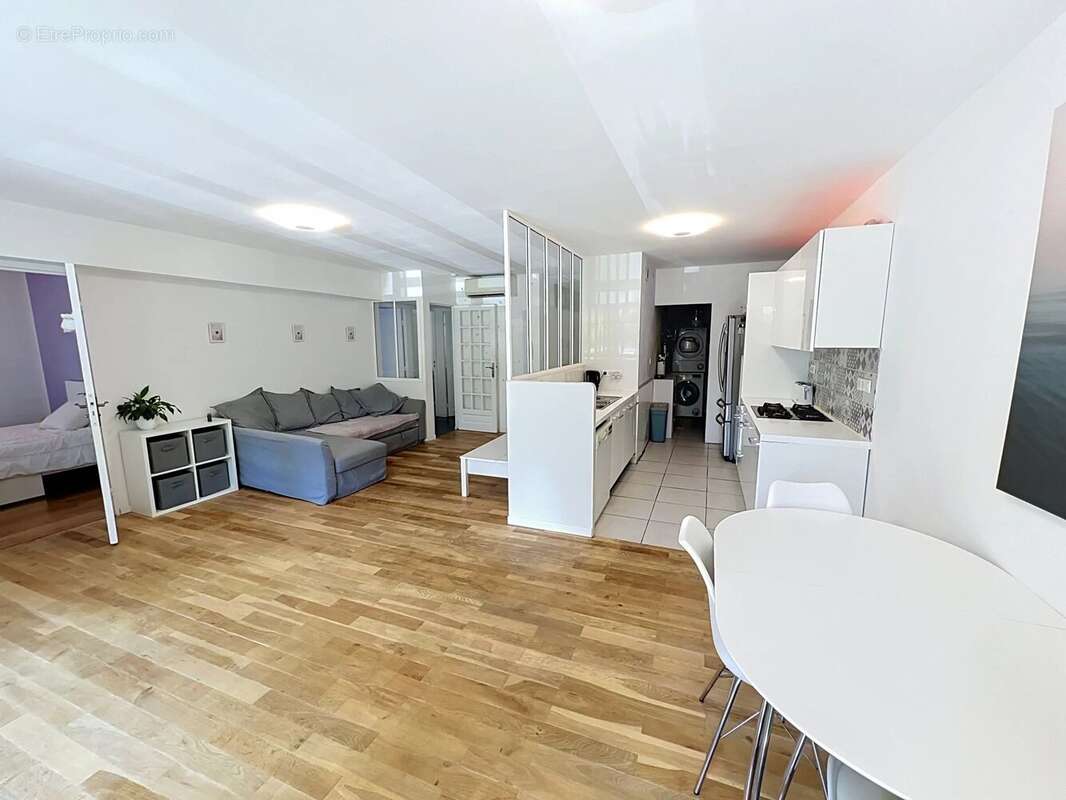 ANTIBES – 4 pièces rénové de 84 m² avec terrasse - Exclusivité Infinity Group Immobilier - photo 3