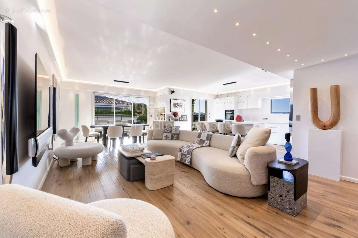 Appartement à SAINT-TROPEZ