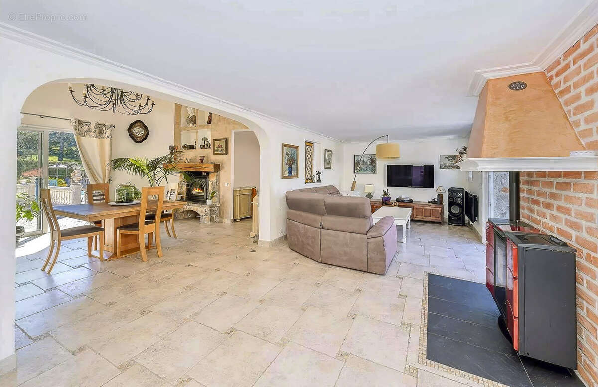 Maison à PEYMEINADE