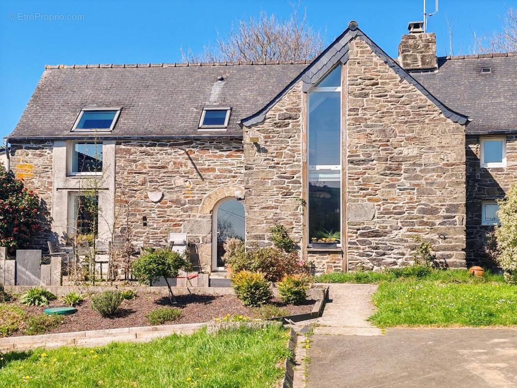 Maison à PLEYBEN