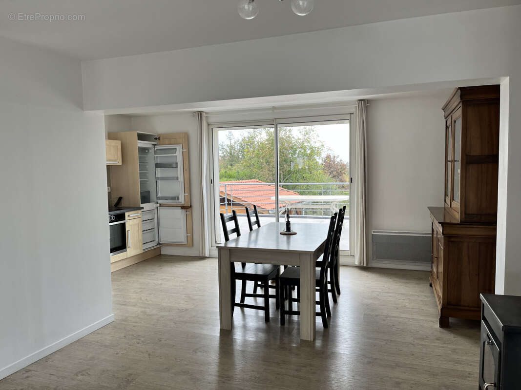 Maison à GREZIEU-LA-VARENNE