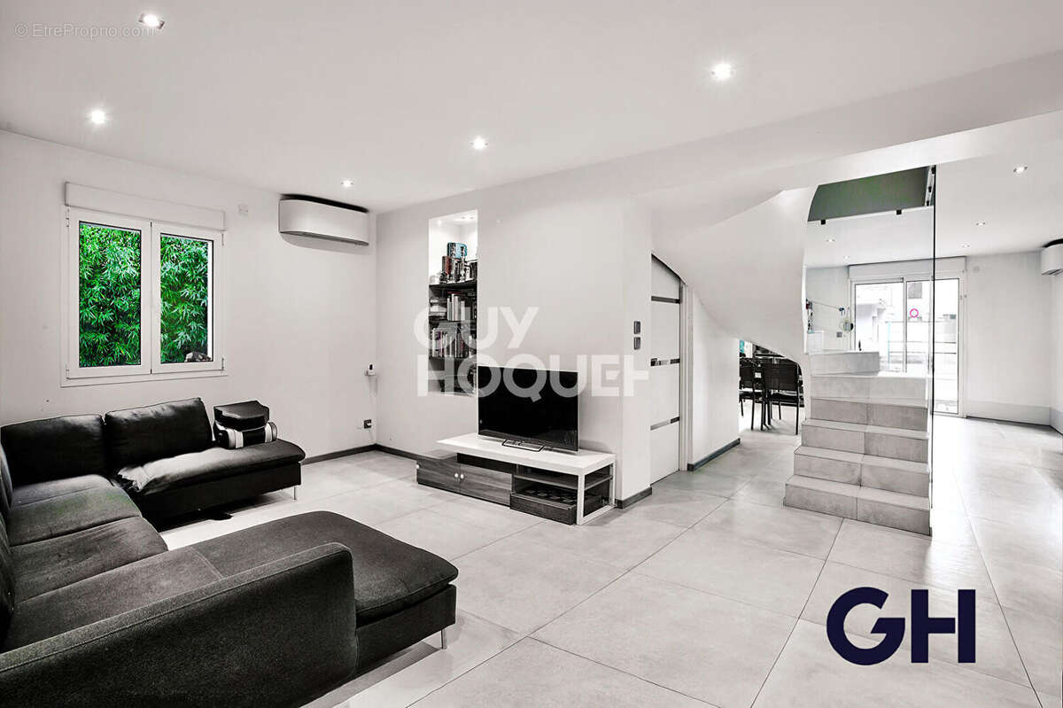 Maison à VILLEURBANNE