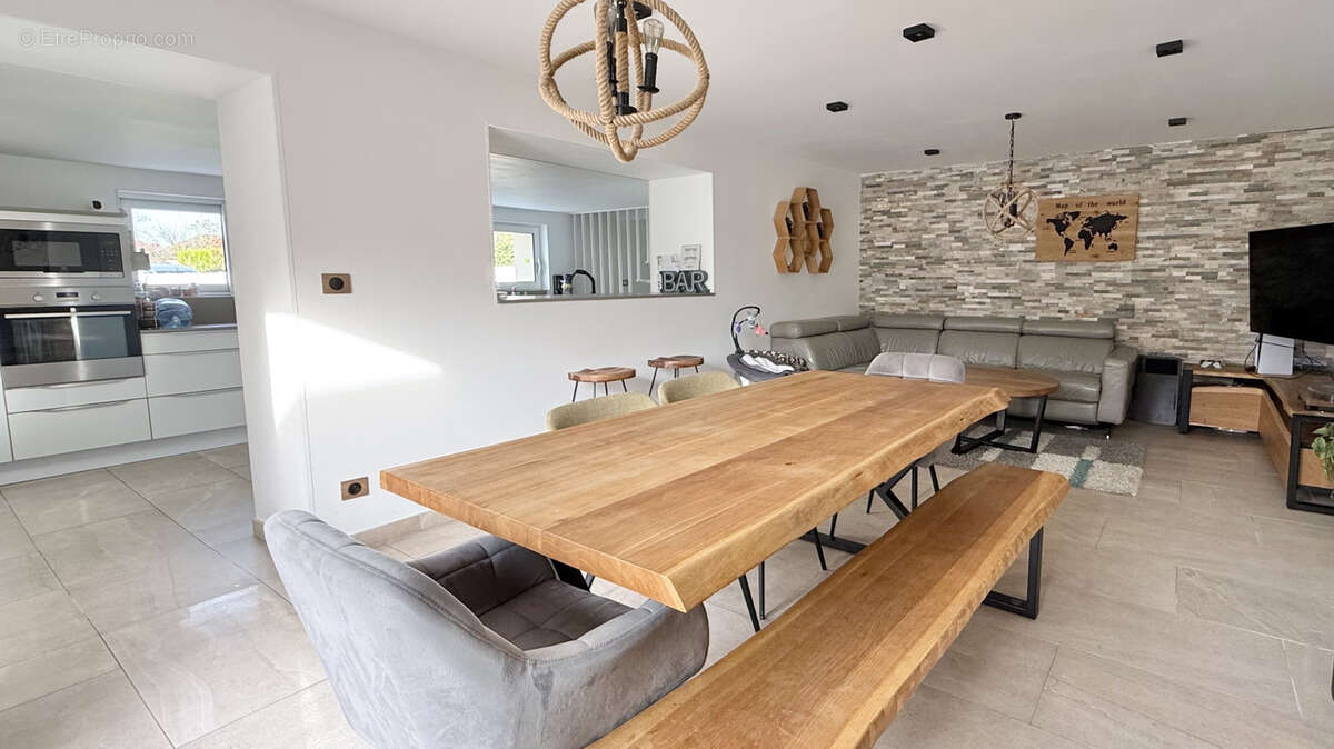 Maison à CRENEY-PRES-TROYES