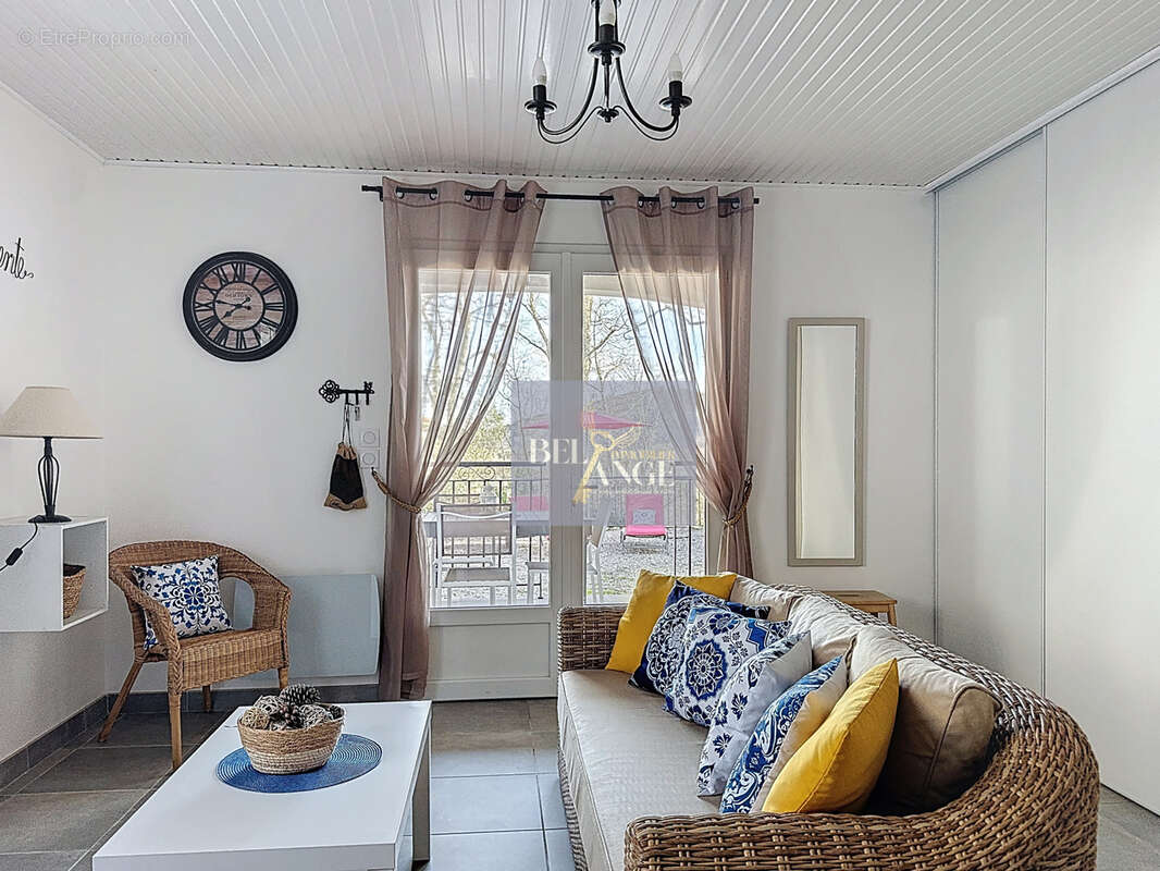 Maison à SAINT-ALBAN-AURIOLLES