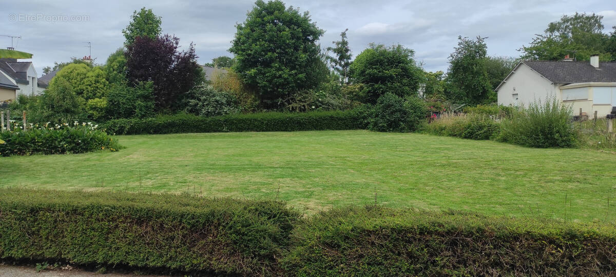 Terrain à THORIGNE-FOUILLARD