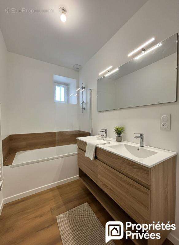 Maison 4 chambres de 123.5 M2 , MEHUN SUR YEVRE - photo 14