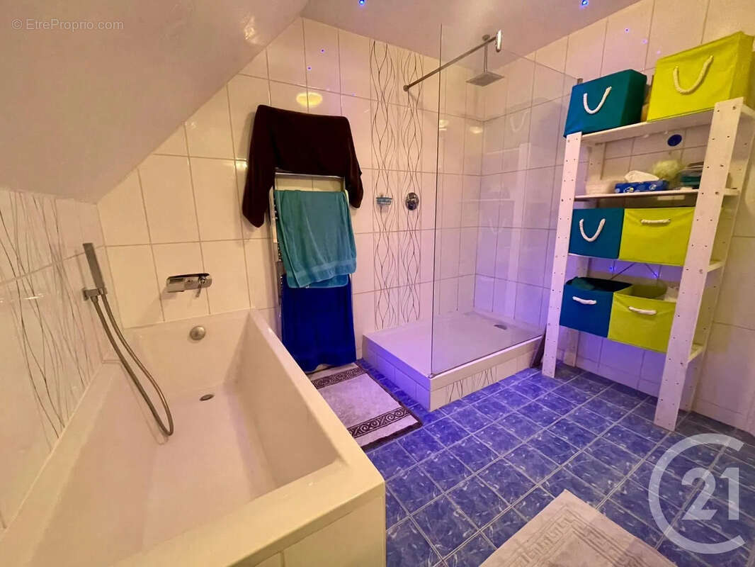 Maison à MONTGE-EN-GOELE