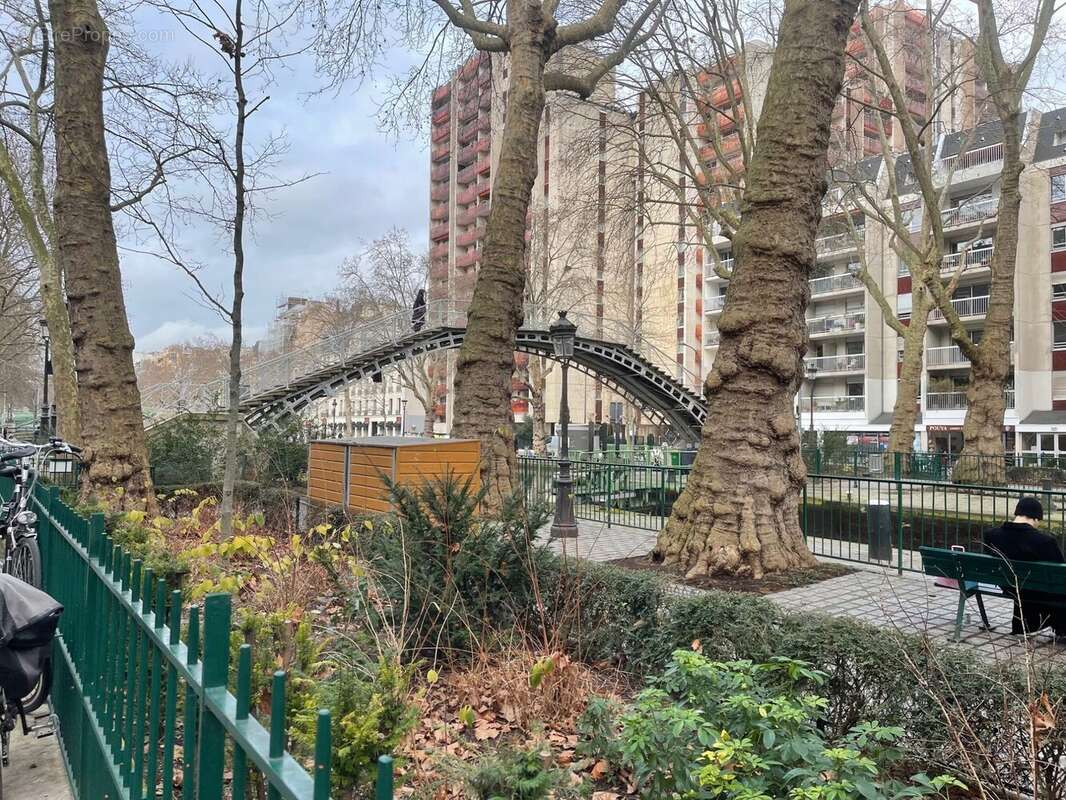 Autre à PARIS-10E