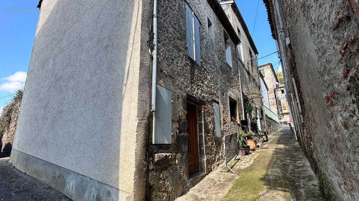 Maison à PORT-SAINTE-MARIE