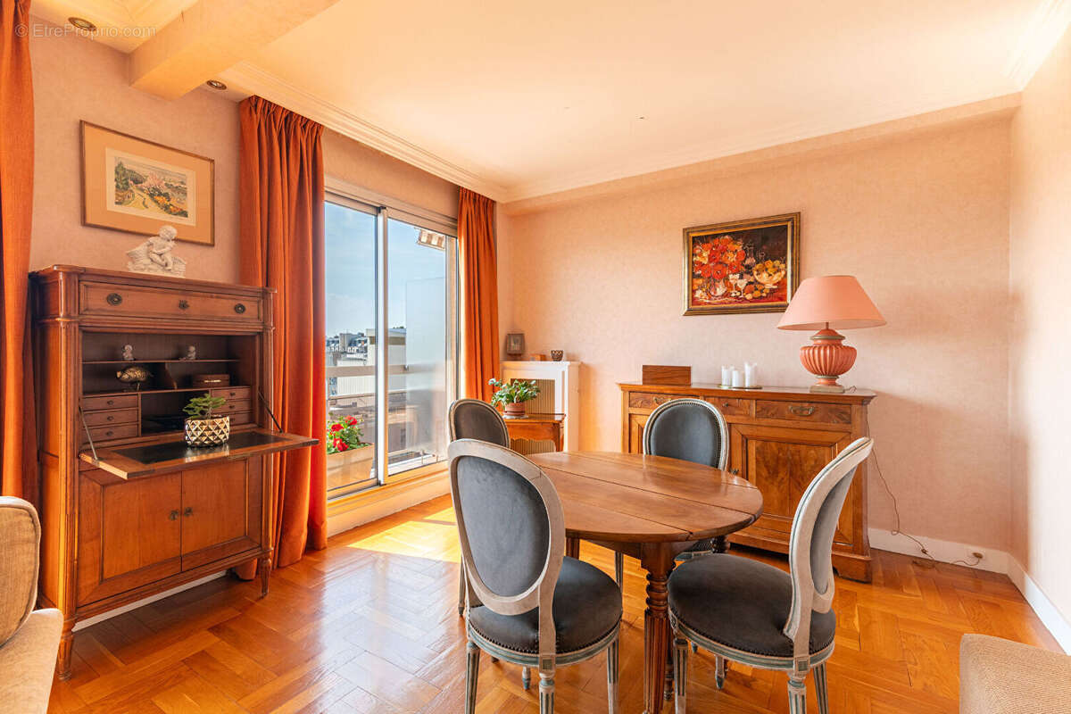 Appartement à PARIS-12E