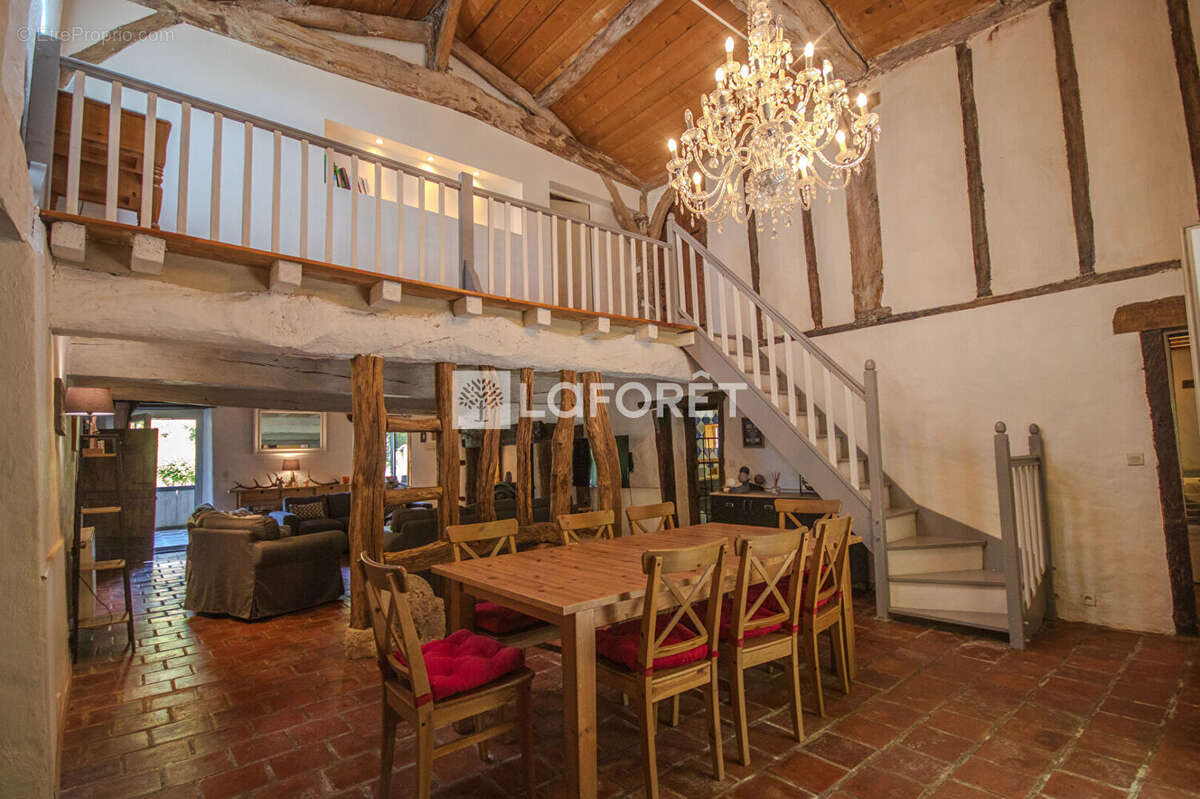 Maison à CASTELJALOUX