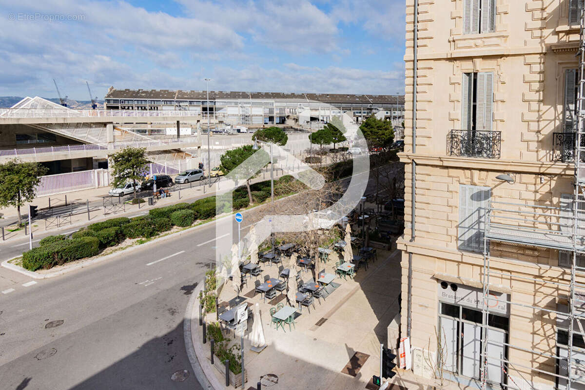 Commerce à MARSEILLE-2E