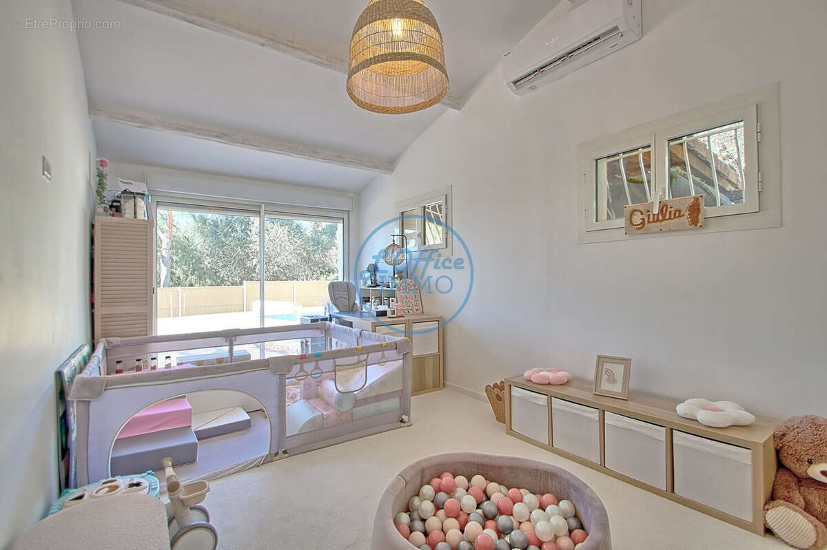 Maison à LA VALETTE-DU-VAR