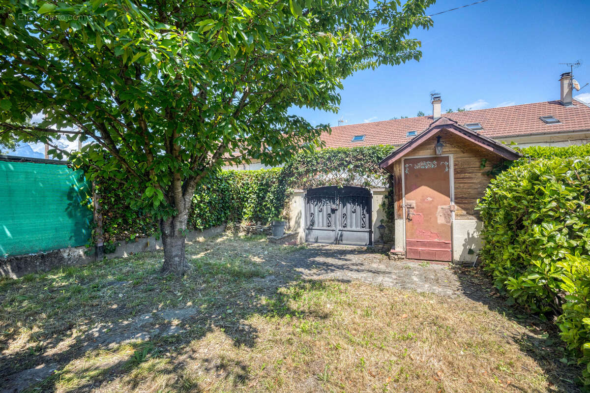 Maison à CHAMP-SUR-DRAC