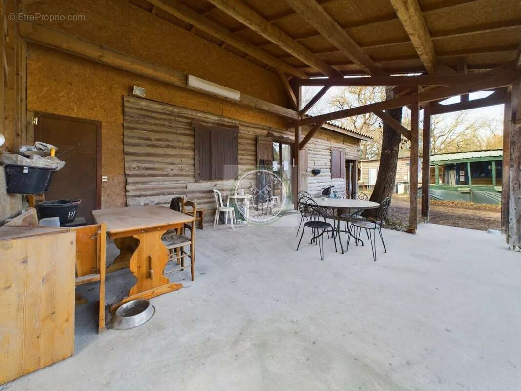 Maison à MONTAUROUX