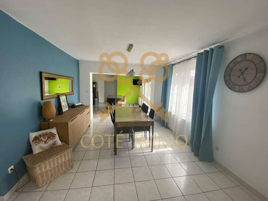 Autre à COURCELLES-LES-LENS