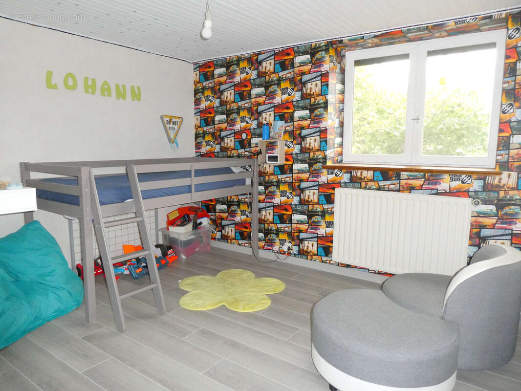 Maison à SAINT-LAURENT-DE-CHAMOUSSET