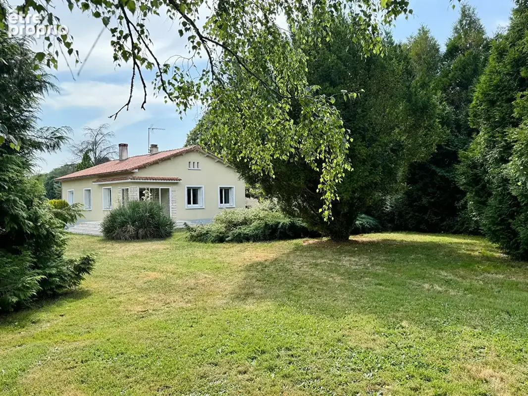 Maison à CELLEFROUIN
