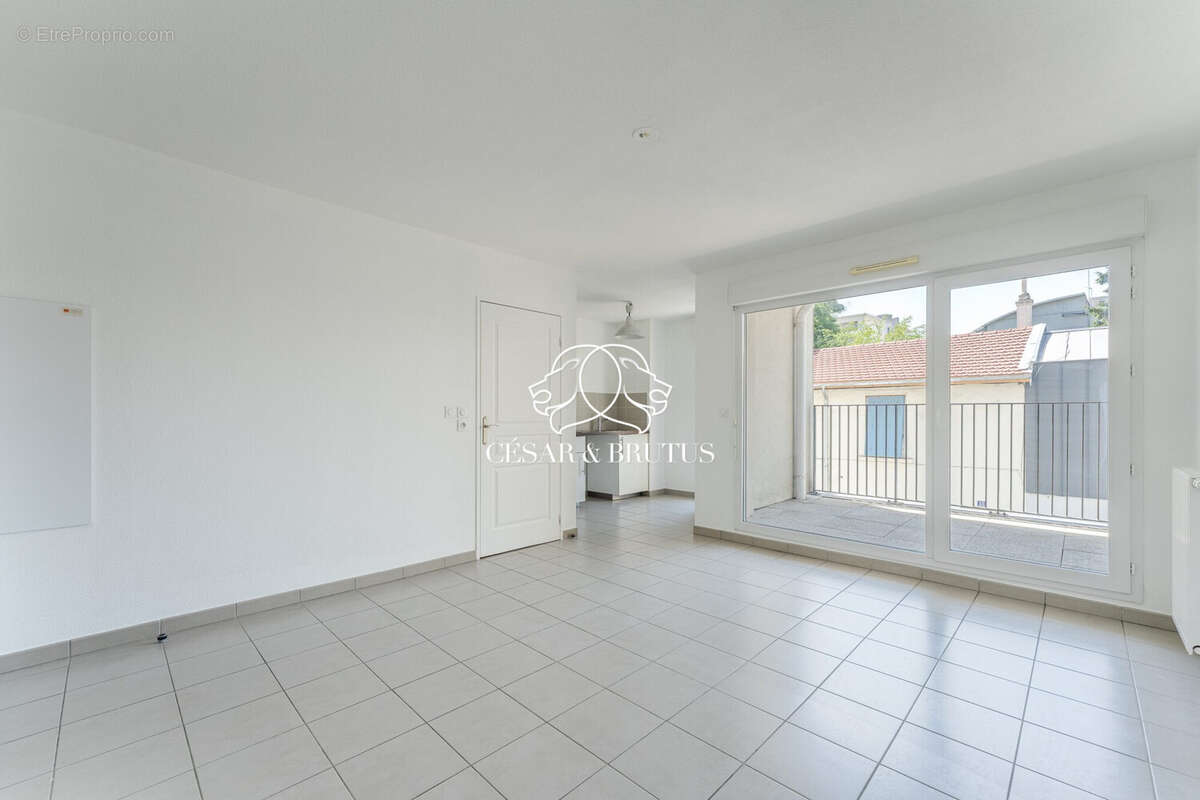 Appartement à LYON-9E