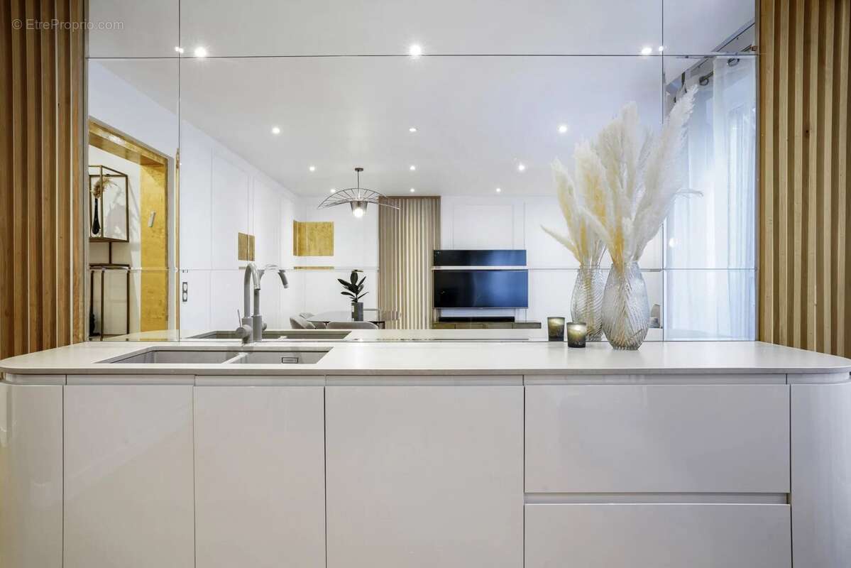 Appartement à COURBEVOIE