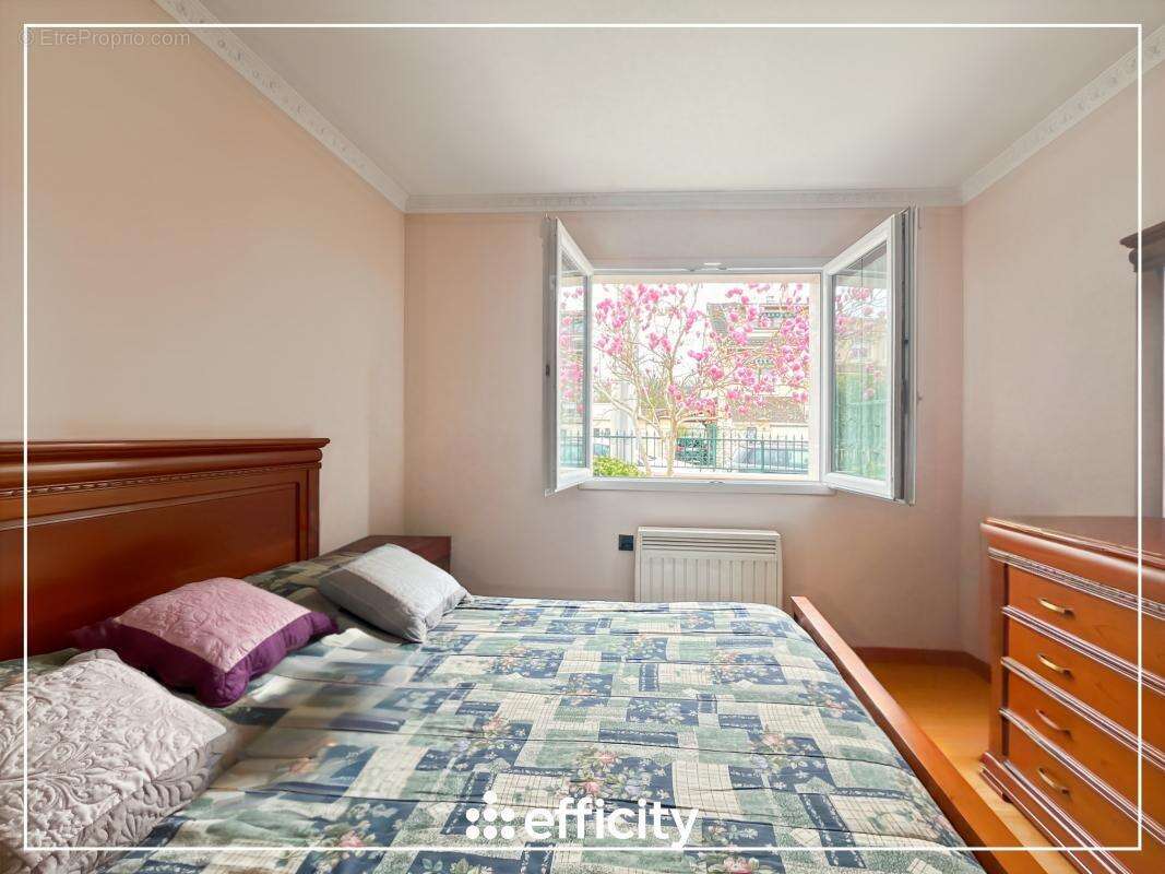 Maison à ROISSY-EN-BRIE