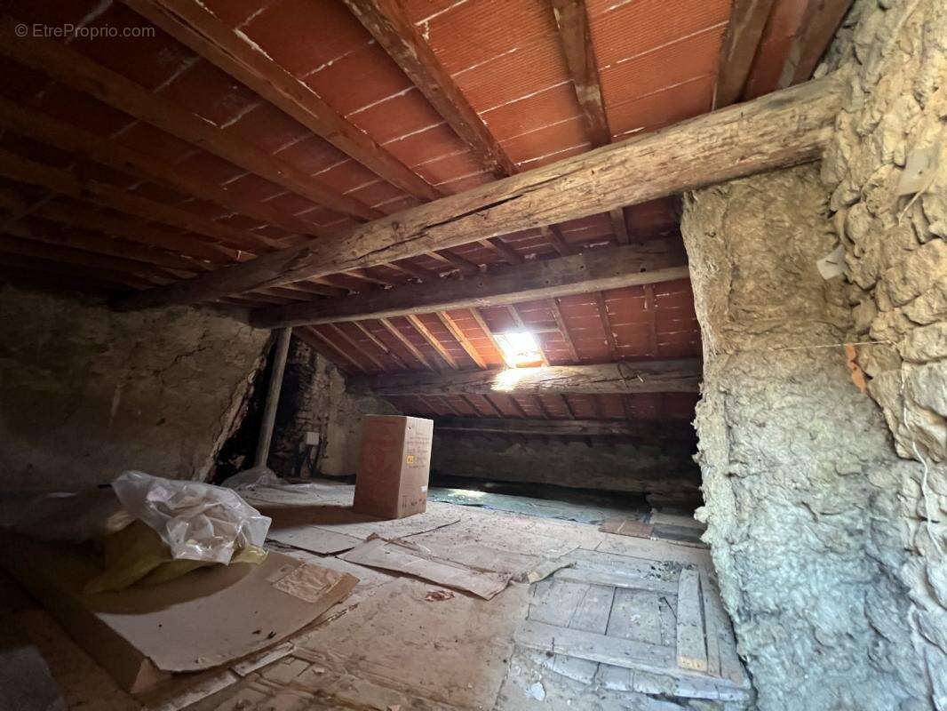 Maison à LAURE-MINERVOIS